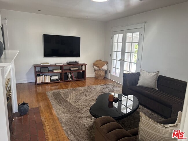 Building Photo - 4900 Ethel Ave