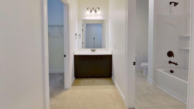 Building Photo - 109 Highland Mist Cir