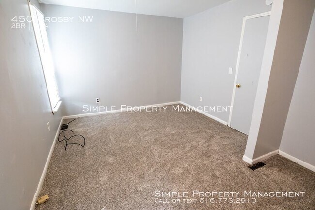 Building Photo - Nice 2 Bed 1 Bath on the NW Side!