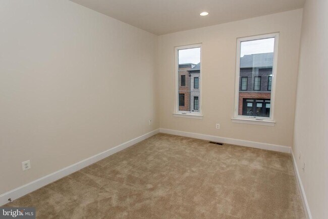 Building Photo - 23187 Hampton Oak Ter