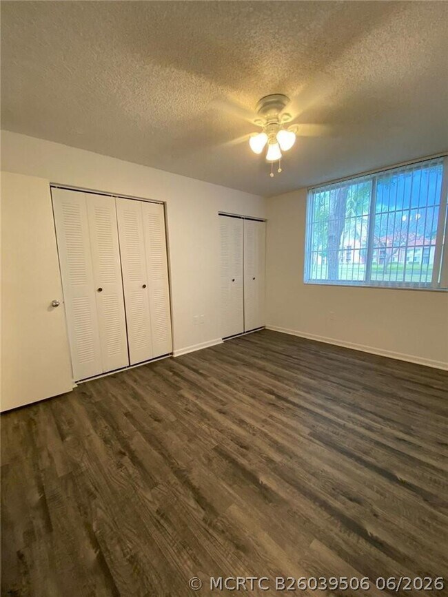 Building Photo - 7872 Sonoma Springs Cir
