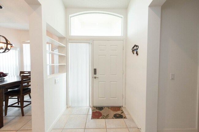 Building Photo - Beautiful Home in Satellite Beach including Lawncare and Community Pool