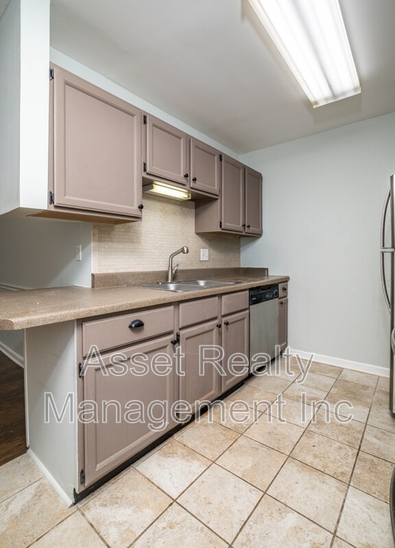 Building Photo - 928 Chip Cove Ln