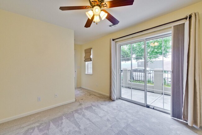 Building Photo - Modern Communication Hill Townhome | Panoramic Mountain Views