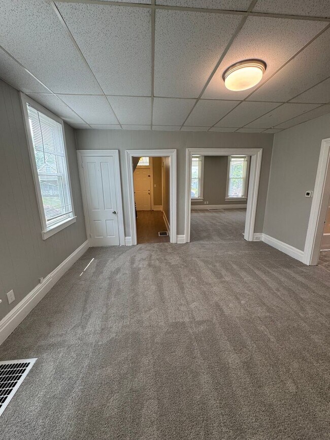 Building Photo - Spacious Four Bedroom House Close to Downtown Lafayette!