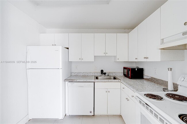 Building Photo - 5102 NW 79th Ave