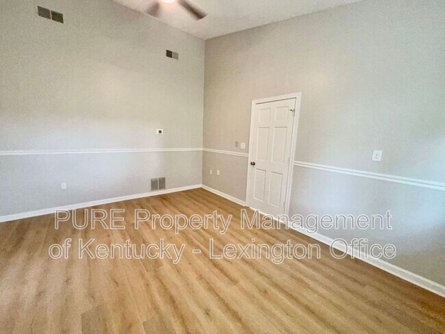 Building Photo - 3520 Combs Ferry Rd