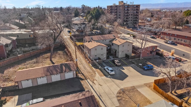 Building Photo - 256 W Jefferson Ave