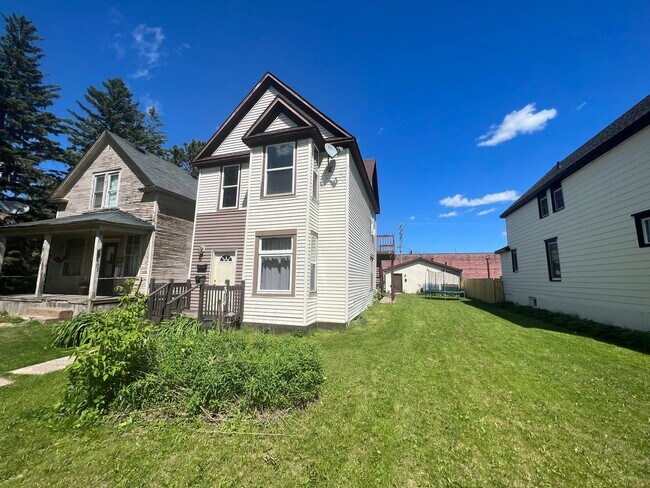 Building Photo - 2014 Banks Ave