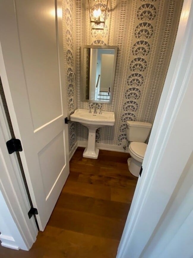 Building Photo - Welcome to our luxurious townhouse in the ...