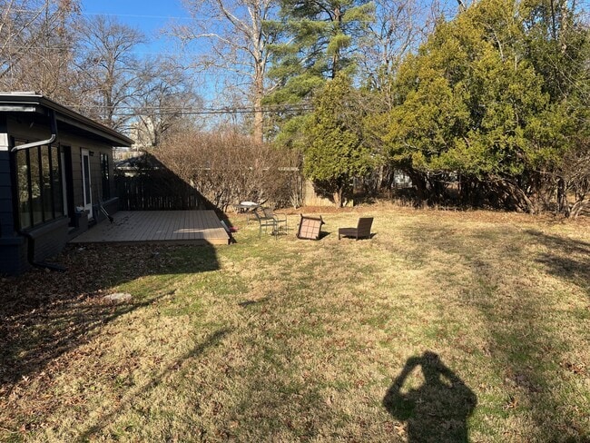 Building Photo - 501 S Arbutus Dr