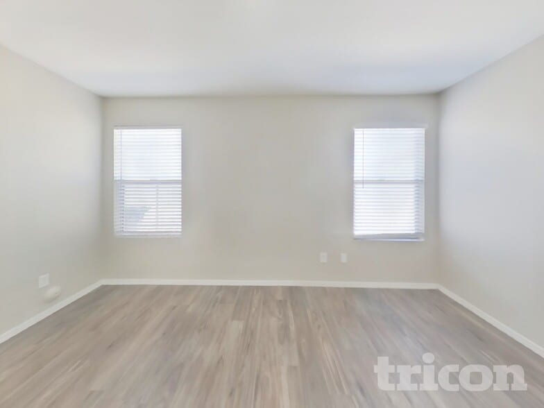 Building Photo - 3326 W St Anne Ave