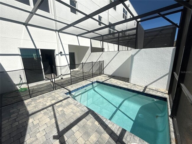 Building Photo - 420 Famagusta Dr