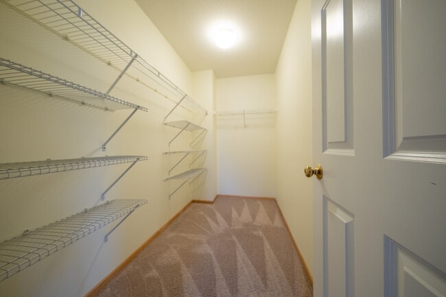 Building Photo - 15600 Tickseed Ln