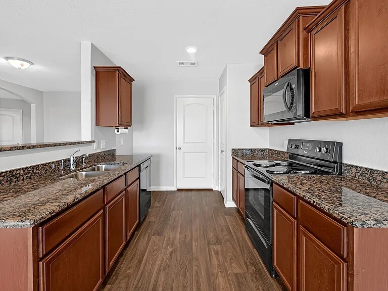 Building Photo - 5502 Rainbow Rd.