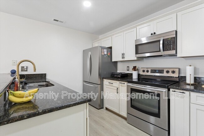 Building Photo - 914 Pine Mill Ct