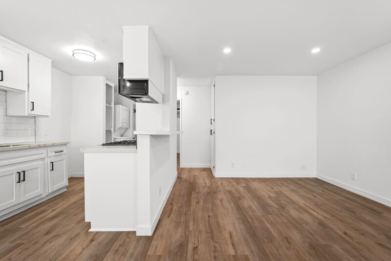 Building Photo - 5549 Fulcher Ave