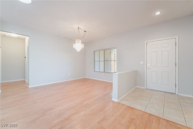 Building Photo - 2571 Thatcher Ave