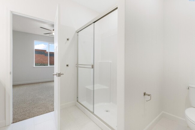 Building Photo - Beautiful brand new rental