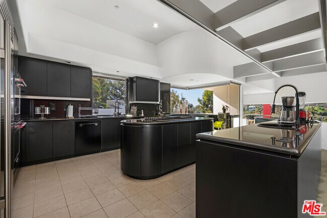 Building Photo - 477 Upper Mesa Rd