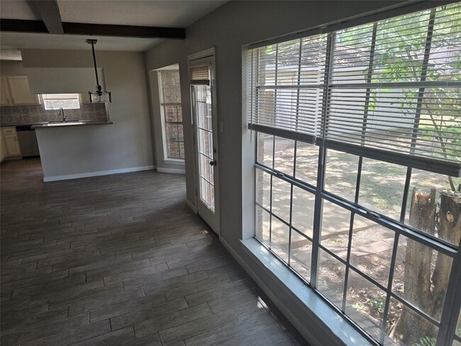 Building Photo - 3211 Highland Laurels Dr
