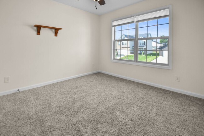 Building Photo - Pet Friendly Four Bedroom!