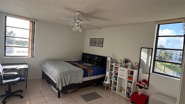 Building Photo - 12219 SW 14th Ln