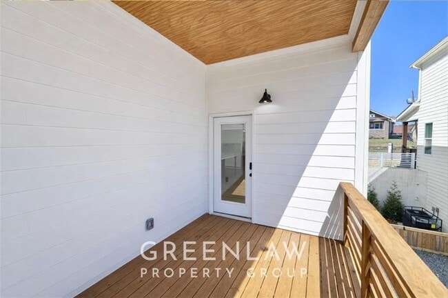 Building Photo - 830 Gaston St SW