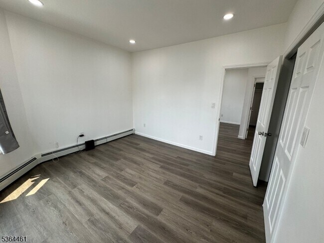 Building Photo - 53 17th Ave