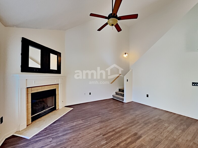 Building Photo - 126 Walton Village Dr