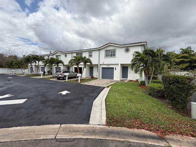 Building Photo - 11627 NW 23rd Ct