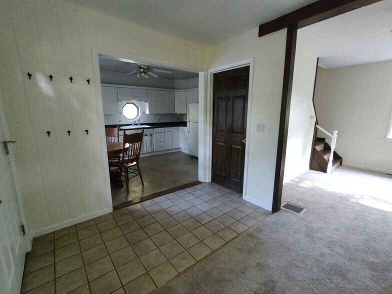 Building Photo - 1314 Blakeley Rd