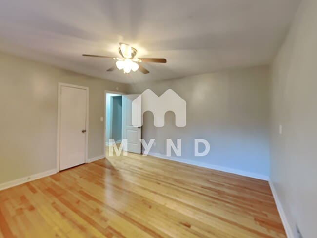 Building Photo - 1229 Lynn Acres Dr