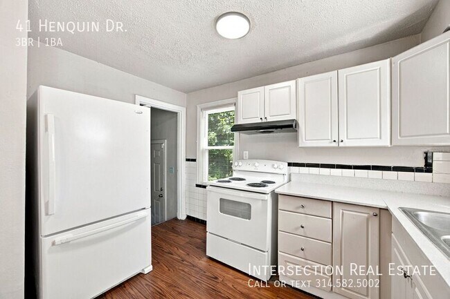 Building Photo - 41 Henquin Dr