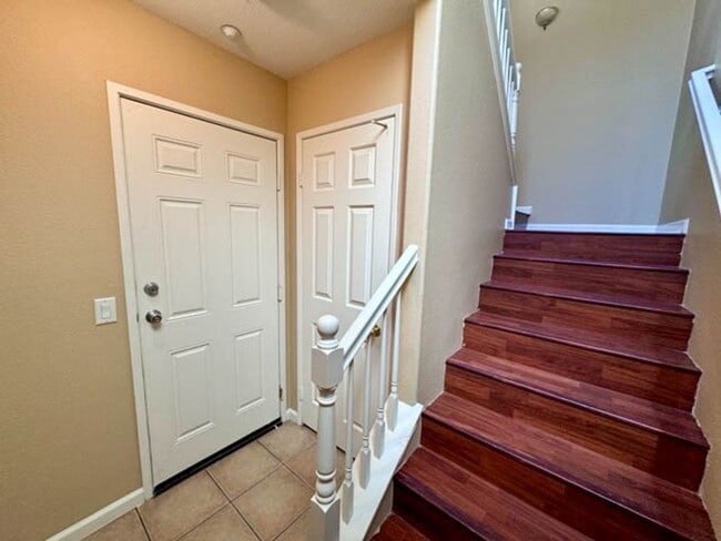 Building Photo - Move-in special! Move in by 12/25 and receive $300 off the first month’s rent! 2 bedroom Condo av...