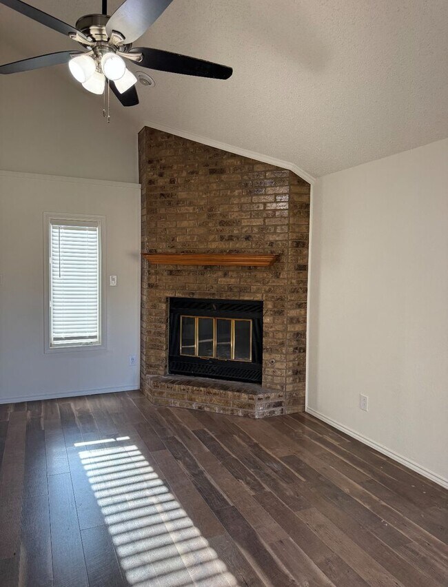 Building Photo - Frenship 2 Story Home