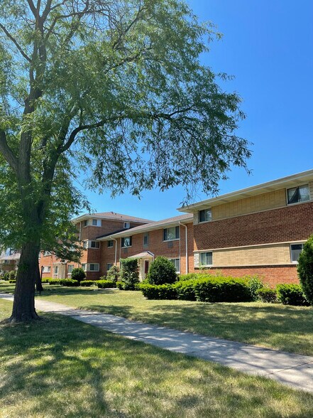 Building Photo - 1302 Carol St