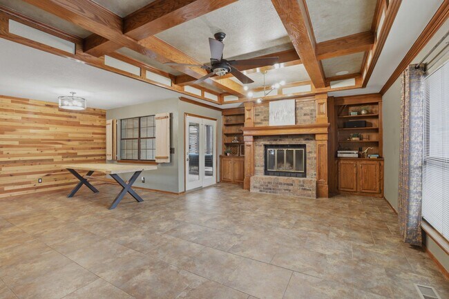Building Photo - 14125 Osage Dr