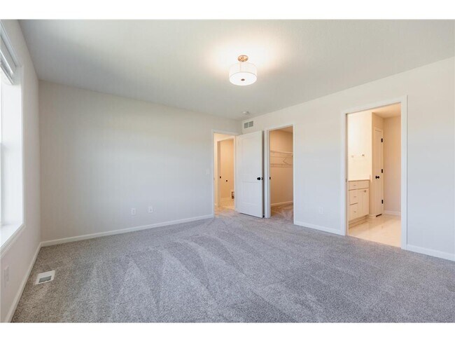 Building Photo - 10226 Arrowwood Path