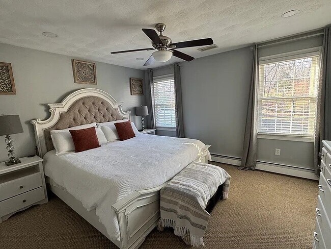 Building Photo - 83 Whiting St