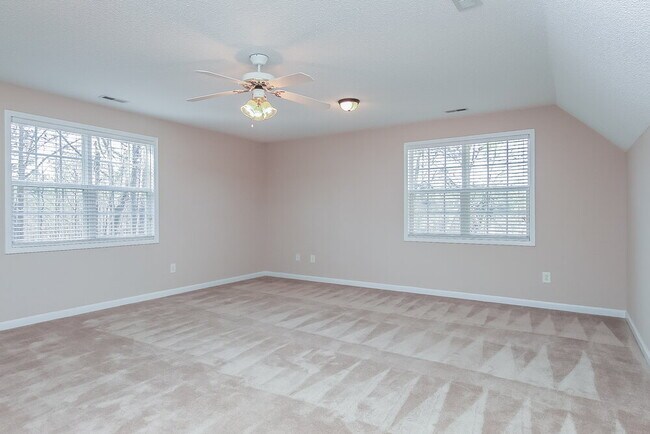 Building Photo - 1004 Open Field Dr
