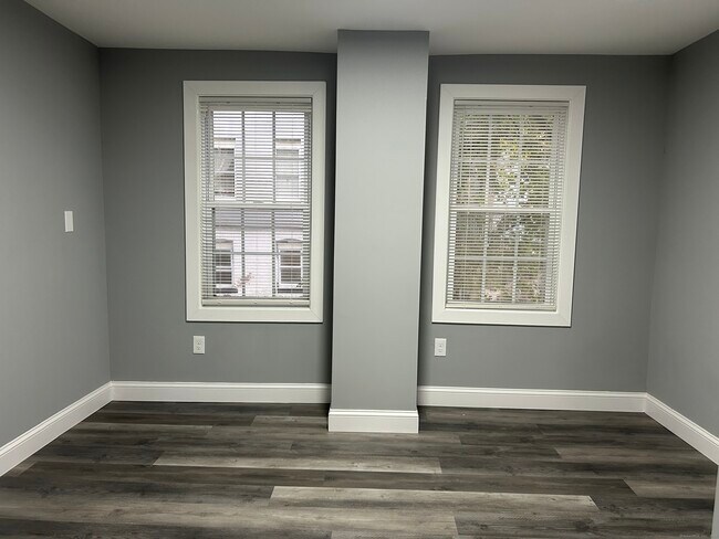 Building Photo - 92-98 Boswell Ave