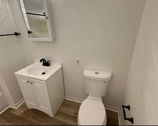 Interior Photo - 1608 Sweethome