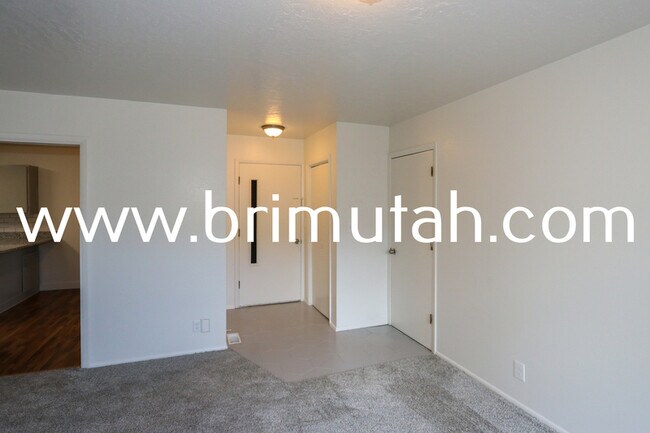 Building Photo - 3669 S 2245 E