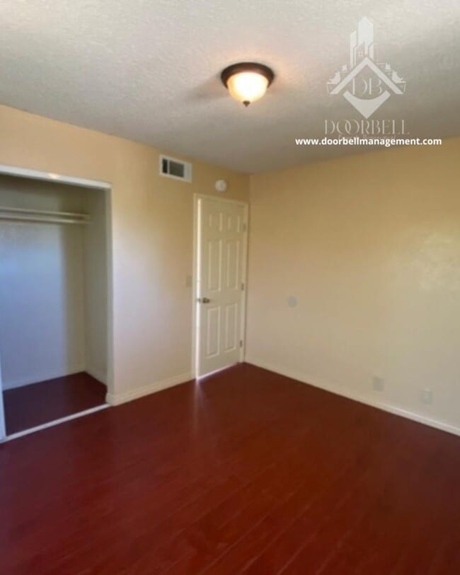 Building Photo - 265 E 2nd St