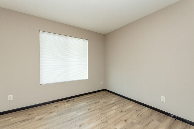 Building Photo - 11050 E Fawn Grove St