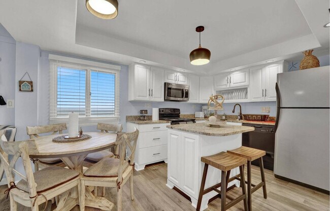 Building Photo - 23223 Front Beach Rd