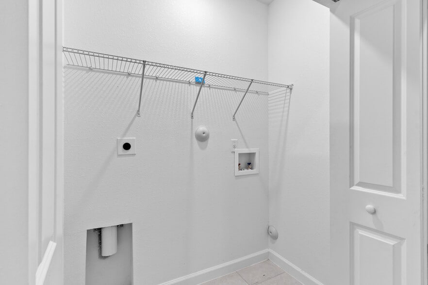 Building Photo - 11947 SW 241st Ter