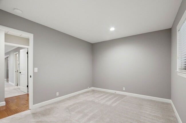 Building Photo - Remodeled 3 Bedroom 2 Bathroom Sunnyvale Home