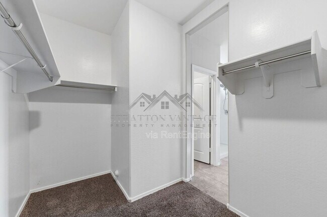 Building Photo - 17878 N Pietra Rd